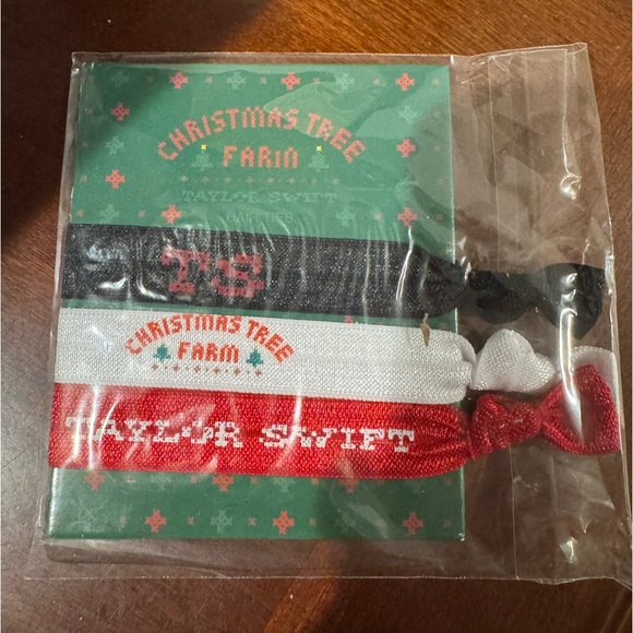 Taylor Swift Christmas Tree Farm Hair Ties - Picture 2 of 5